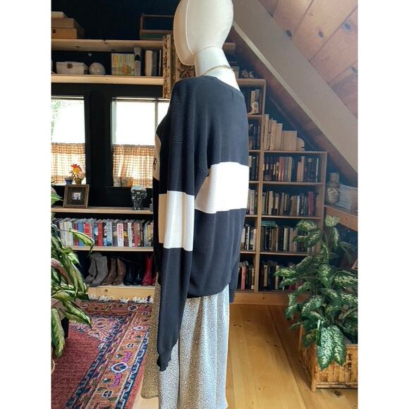 Tommy Hilfiger Sweatshirt - Picture 6 of 6